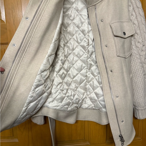 Veronica Beard Beige Utility Jacket with Knit Sleeves - Picture 3 of 10